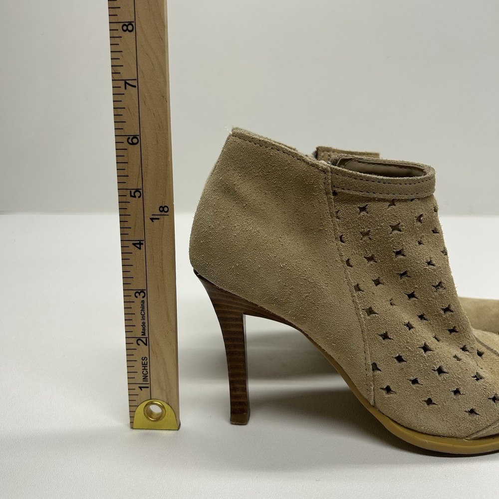 Newport News Suede Laser Cut Out Ankle Boots Booties Western Pointed Toe Size 6 - Picture 14 of 14